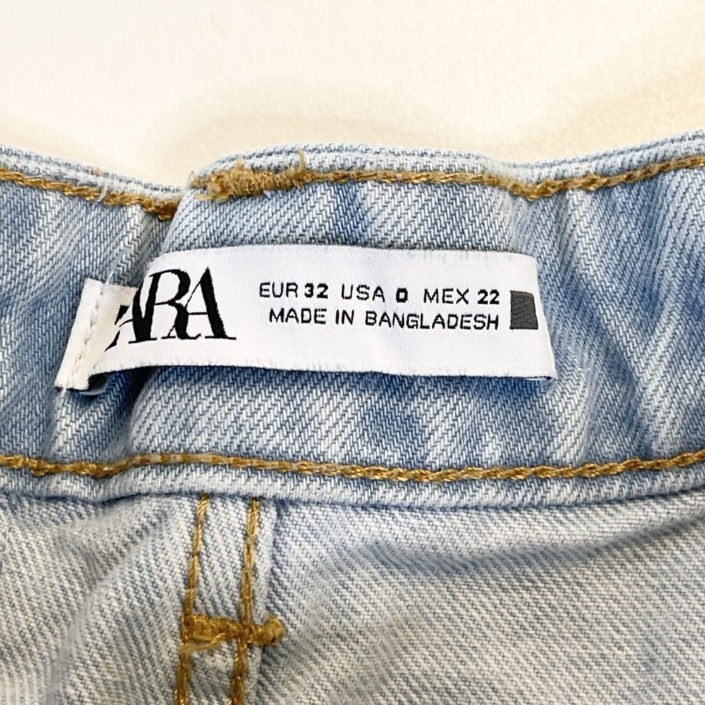 ZARA High Waist Denim Mom Shorts Light Blue Cotton Size 0 Vintage Vibes Distress - Picture 6 of 6